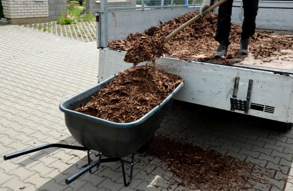 Bulk Mulch Delivery in Terre Haute