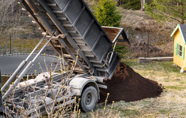 Yard Soil Delivery in Terre Haute